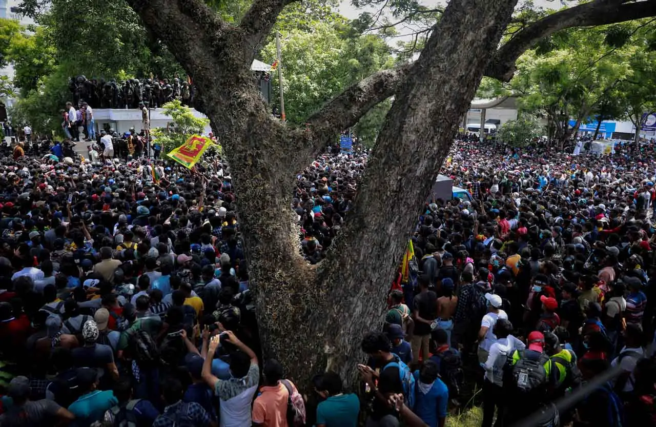 Sri Lanka Mencekam,...