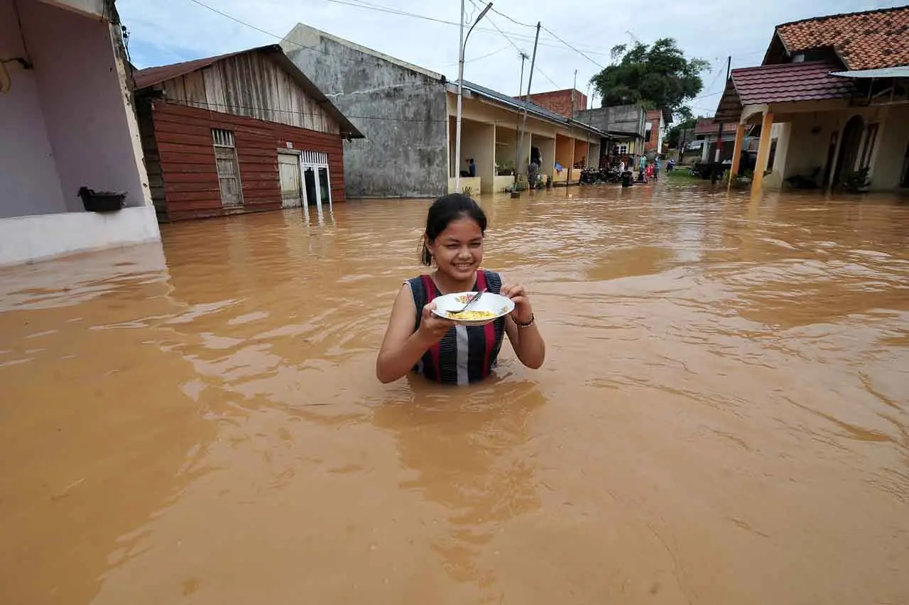 Banjir Setinggi 80 Cm...