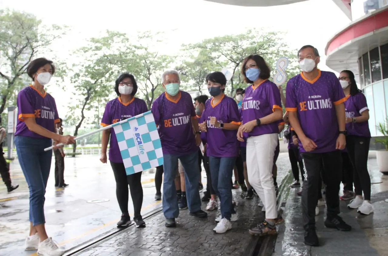 Hari Jadi ke-8, BCA...