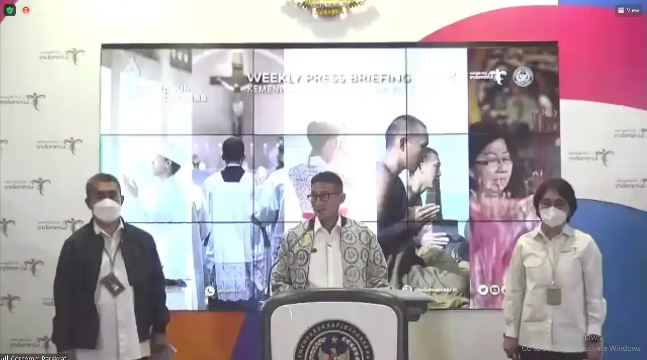 Sandiaga Uno Hadiri...