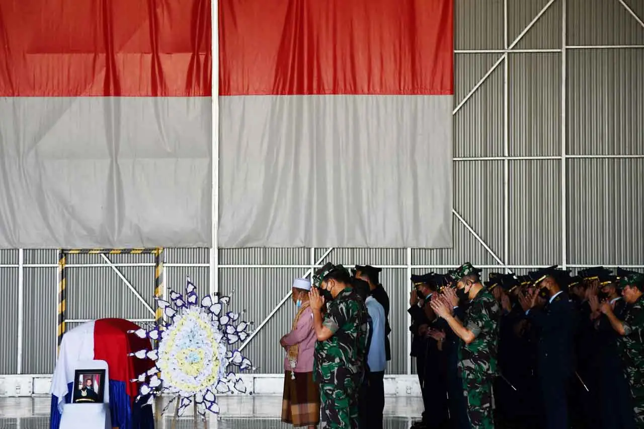 Jenazah Penerbang Pesawat...