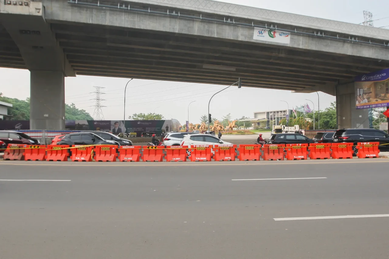 U-Turn Simpang Cibubur...