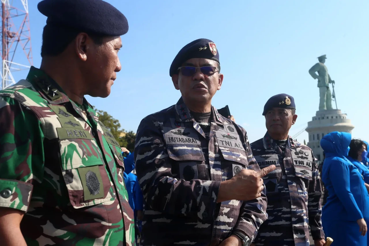 KRI Bima Suci Lakukan...
