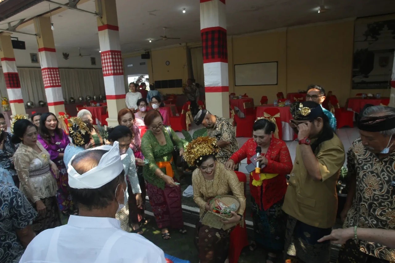 Potret Upacara Pawiwahan...
