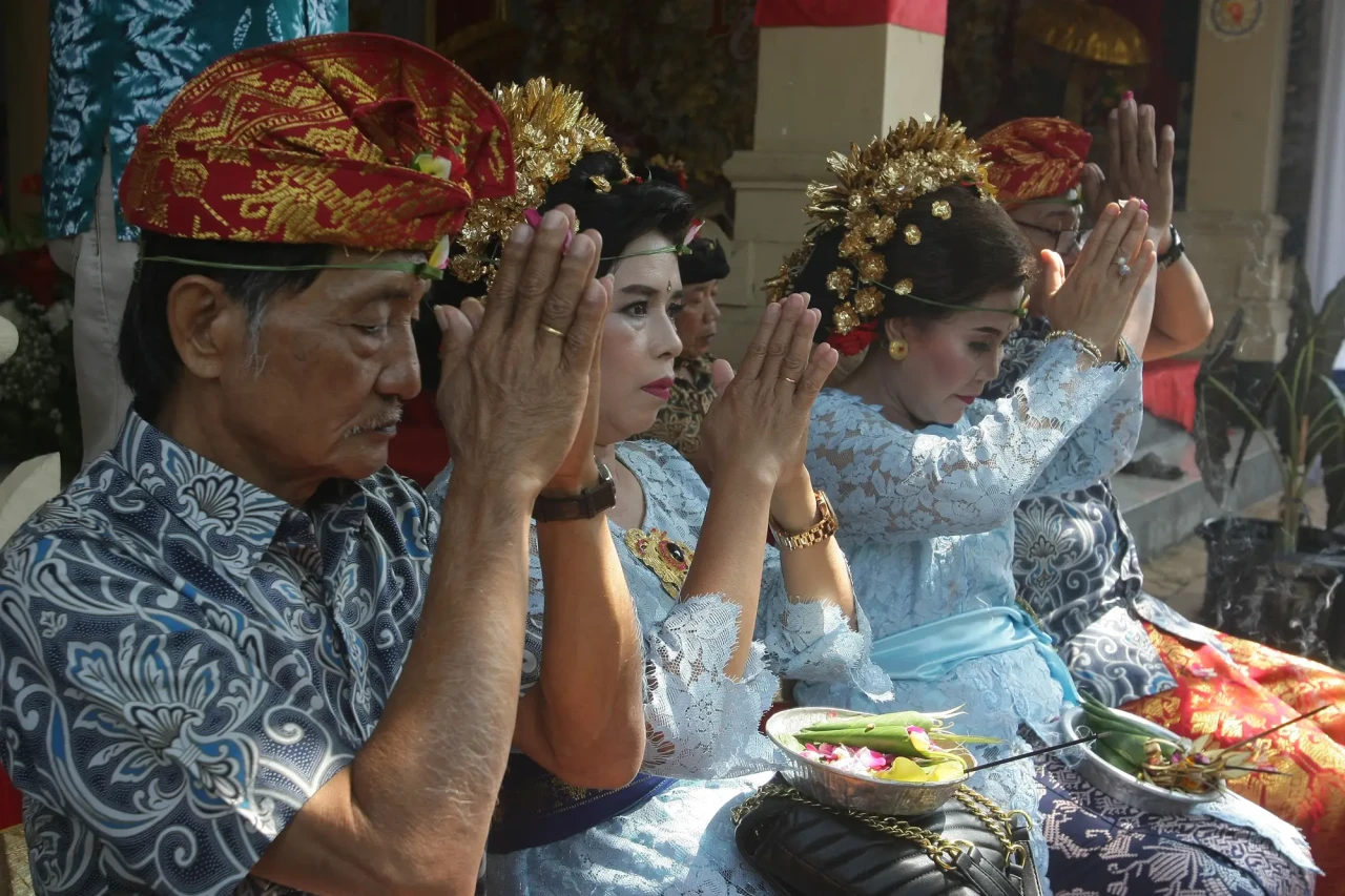 Potret Upacara Pawiwahan...