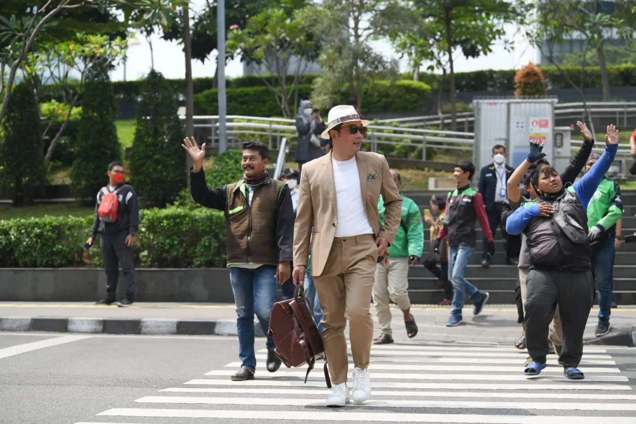 Intip Gaya Ridwan Kamil...