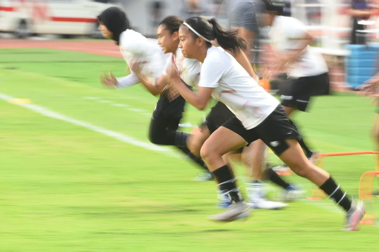 Latihan Timnas Wanita...