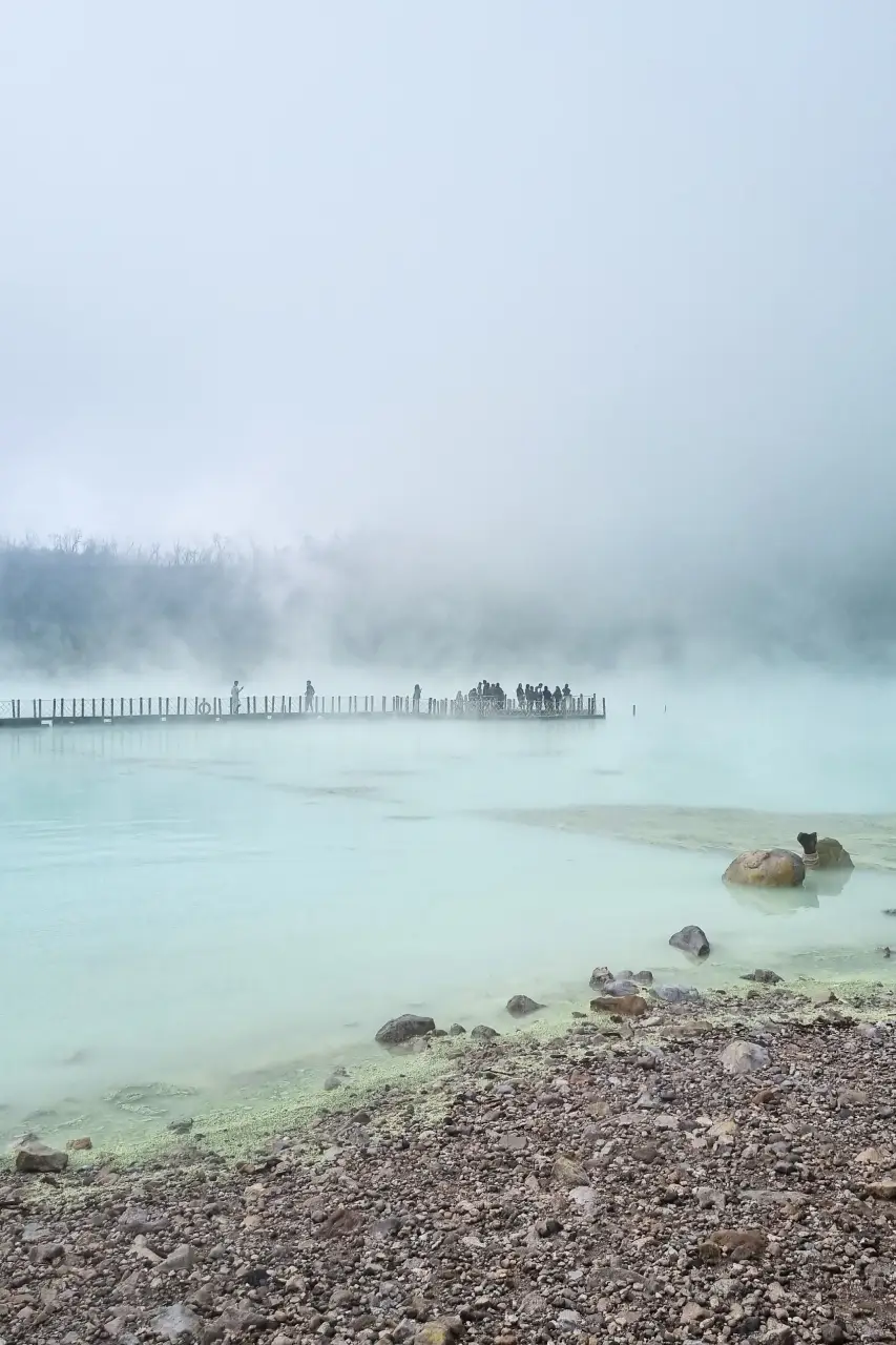 Pesona Wisata Alam Kawah...