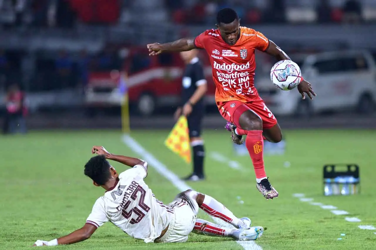 Gol Tunggal Willian...