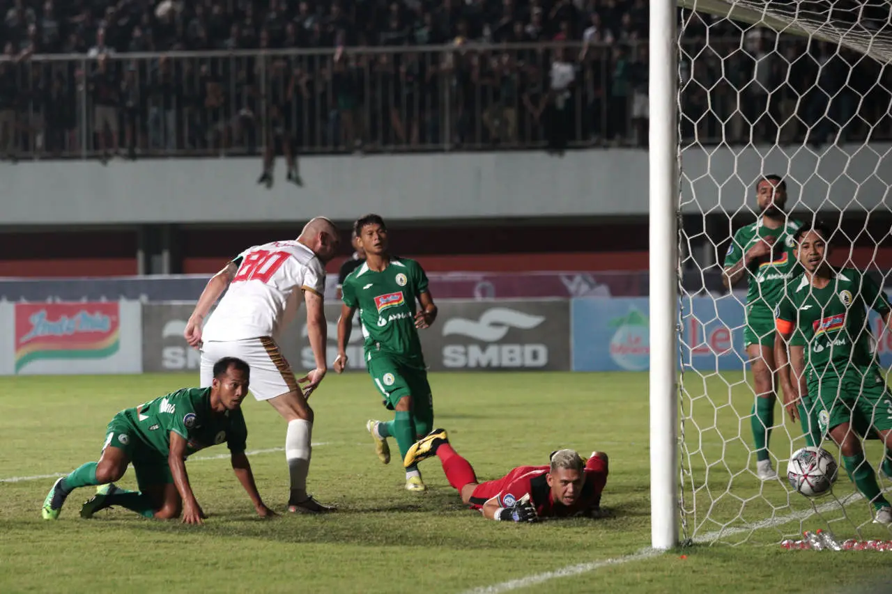 PSM Makassar Kalahkan...