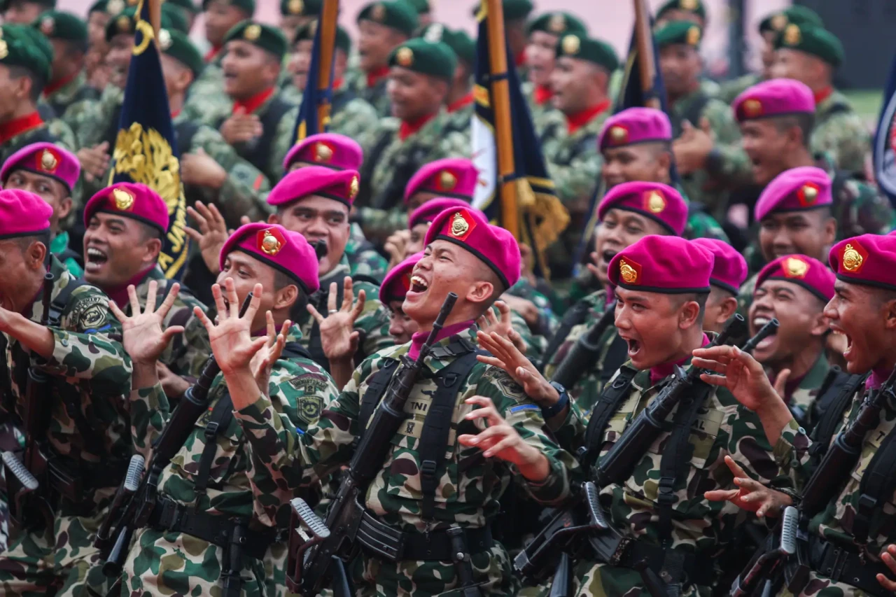 Aksi Pasukan TNI Serukan...