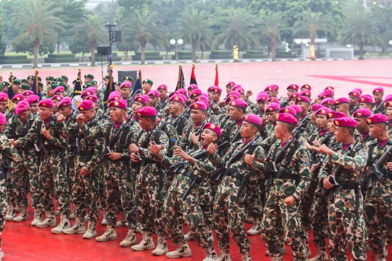 Aksi Pasukan TNI Serukan...