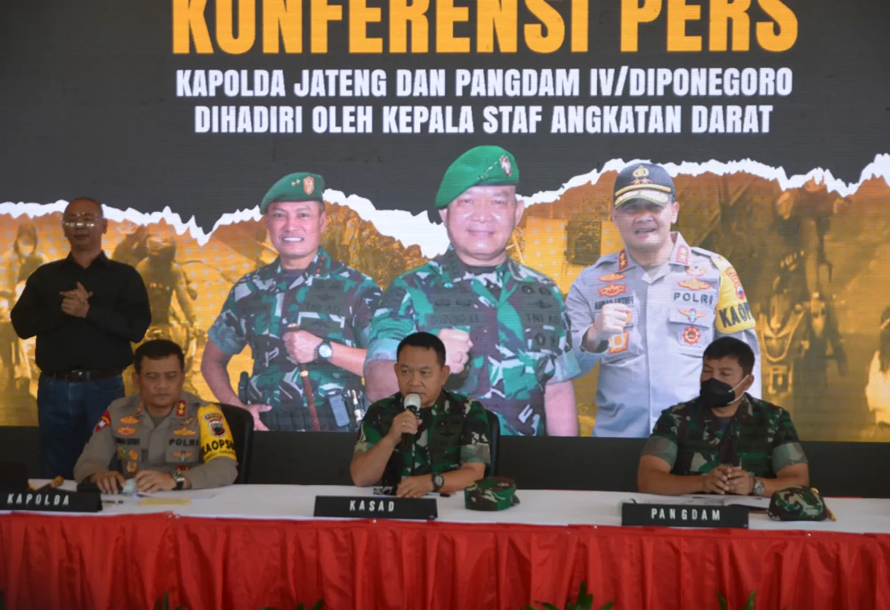 Hadiri Gelar Kasus,...