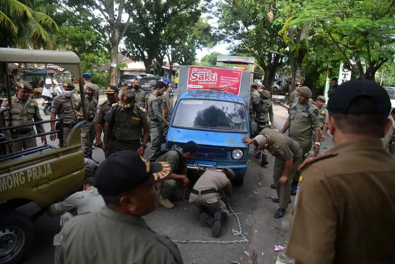 Penertiban Pedagang...