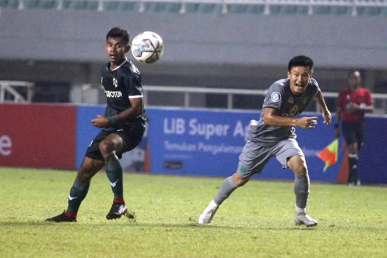 Persikabo 1973 vs Persebaya,...