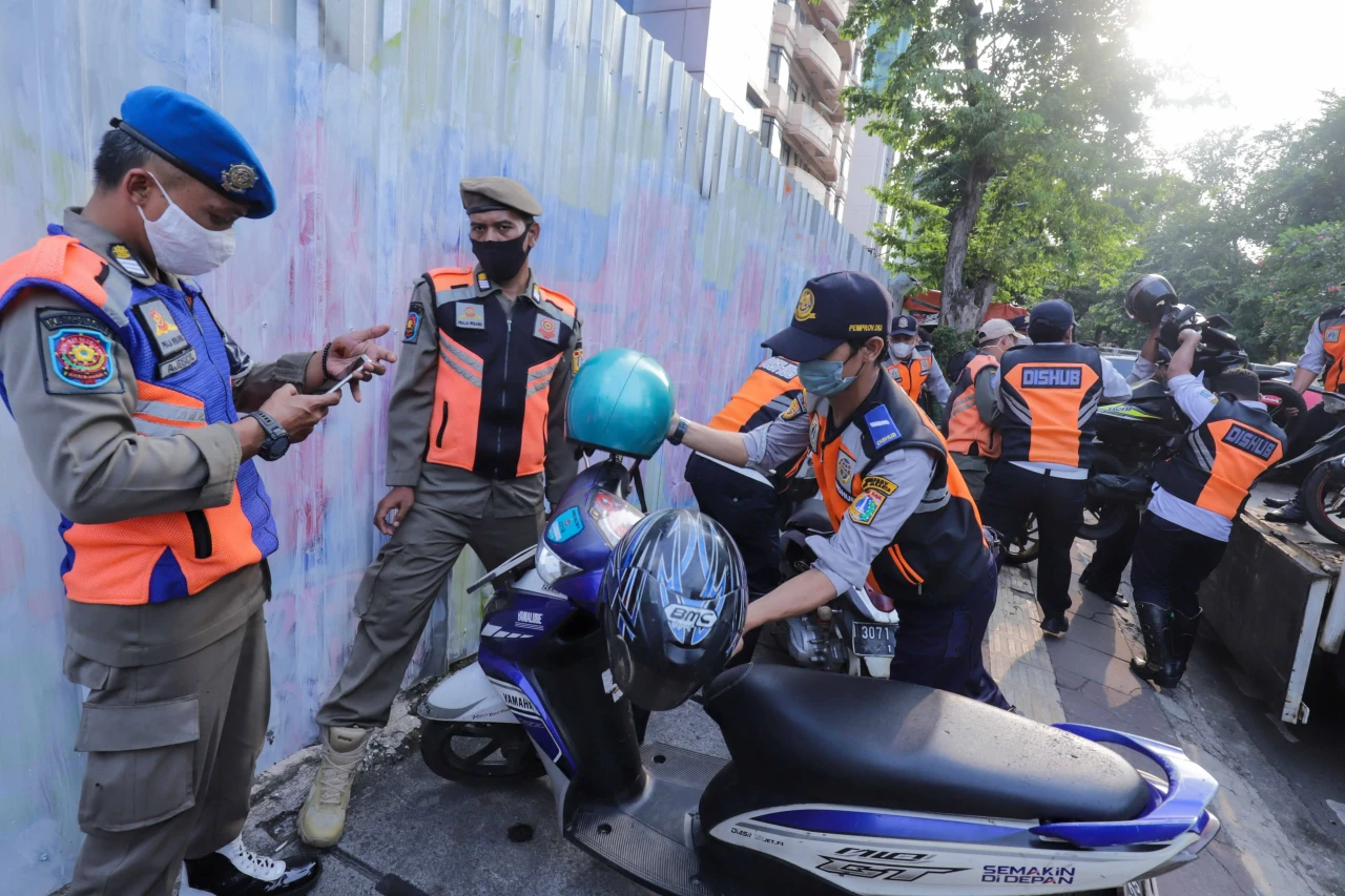 Dishub DKI Amankan 16...