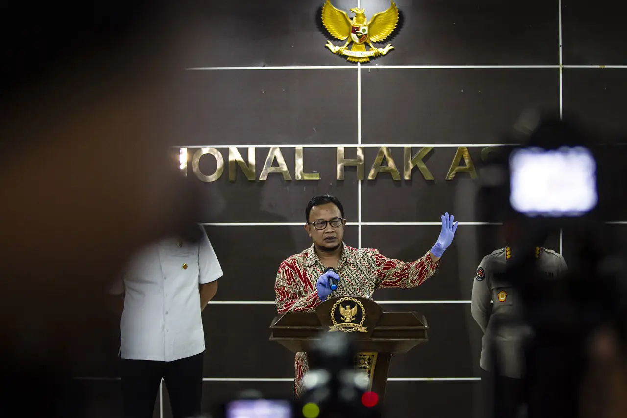Komnas HAM Minta Tim...