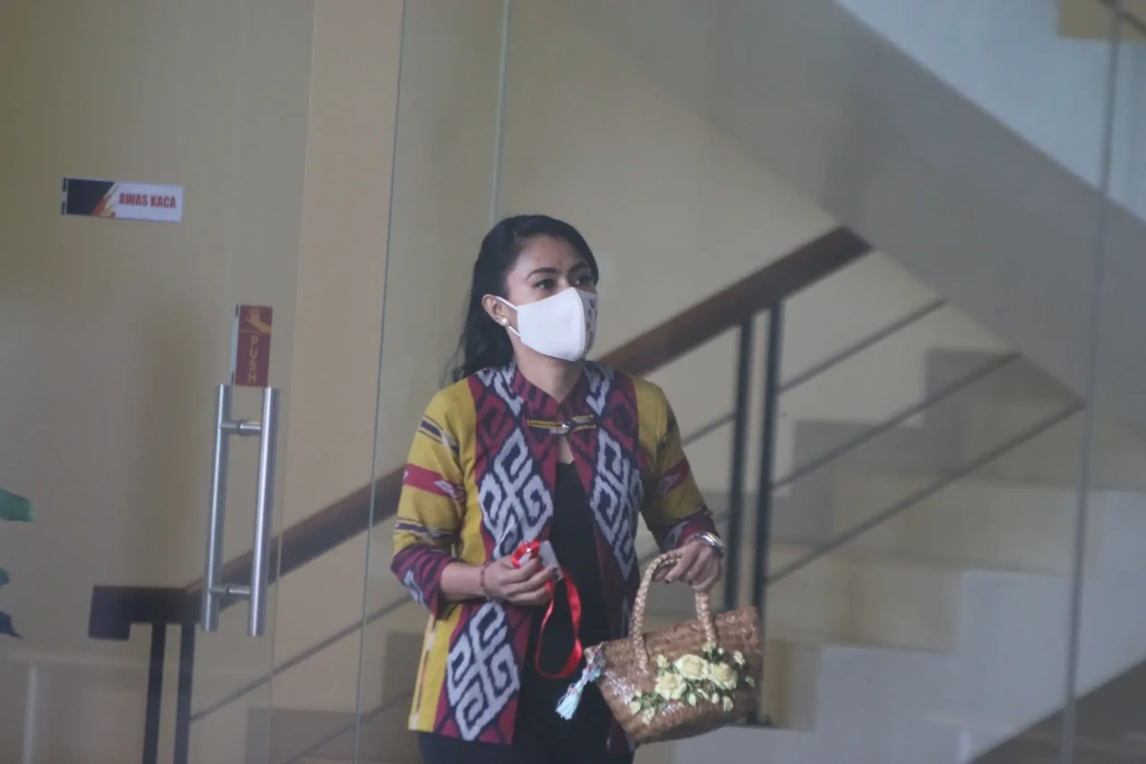 Usai Kembalikan Uang...