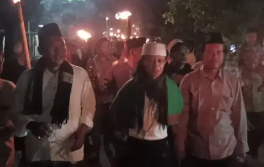 Memperingati Malam Tahun...