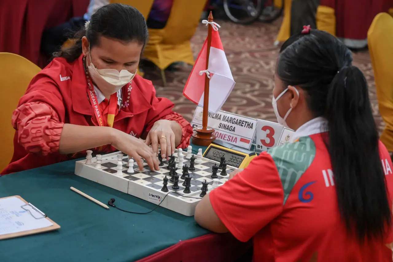Indonesia Kerahkan 18...
