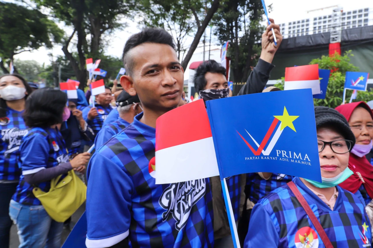 Ratusan Simpatisan Partai...
