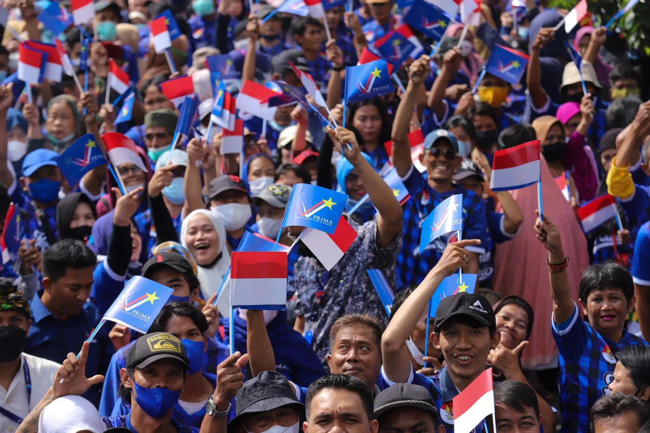 Ratusan Simpatisan Partai...