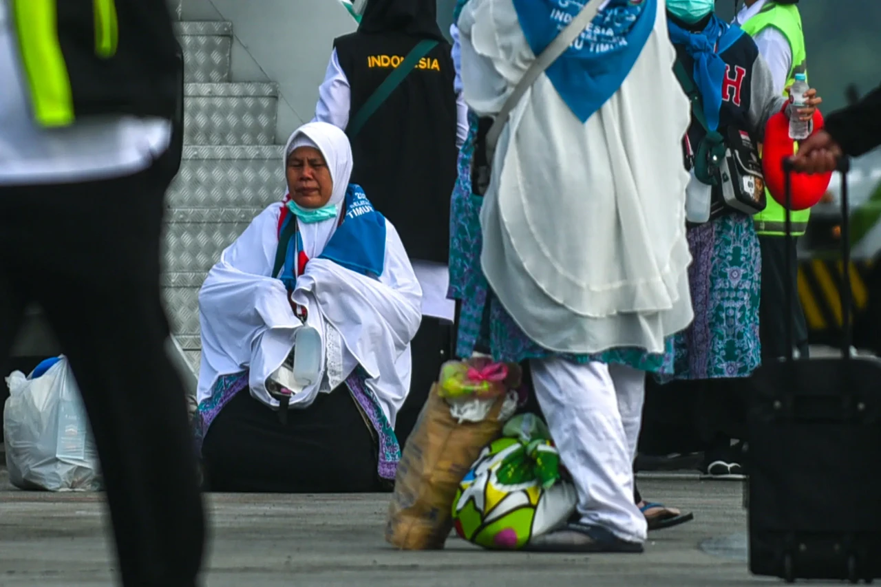 Momen Sujud Syukur Warnai...