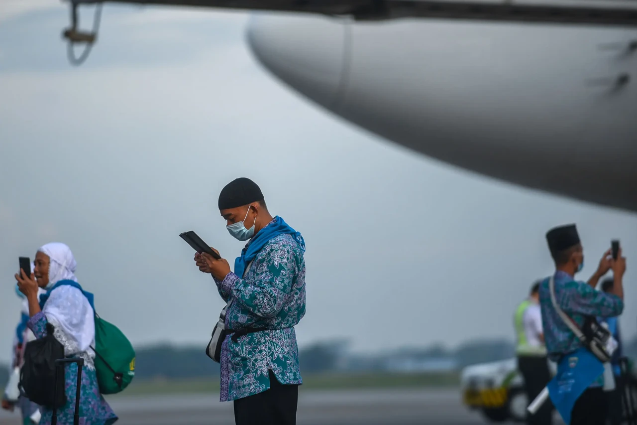 Momen Sujud Syukur Warnai...