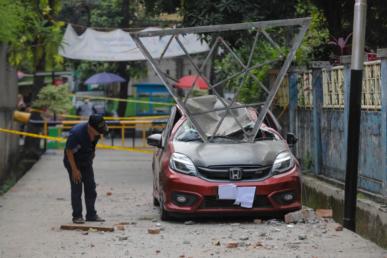 Garis Polisi Terpasang...