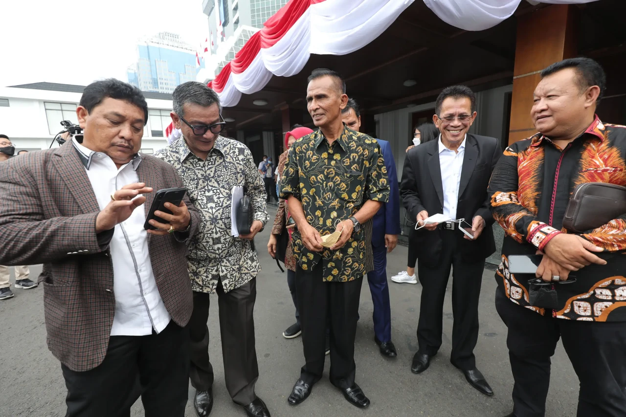 Orang Tua Brigadir J...
