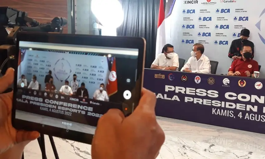 BCA Dukung Piala Presiden...