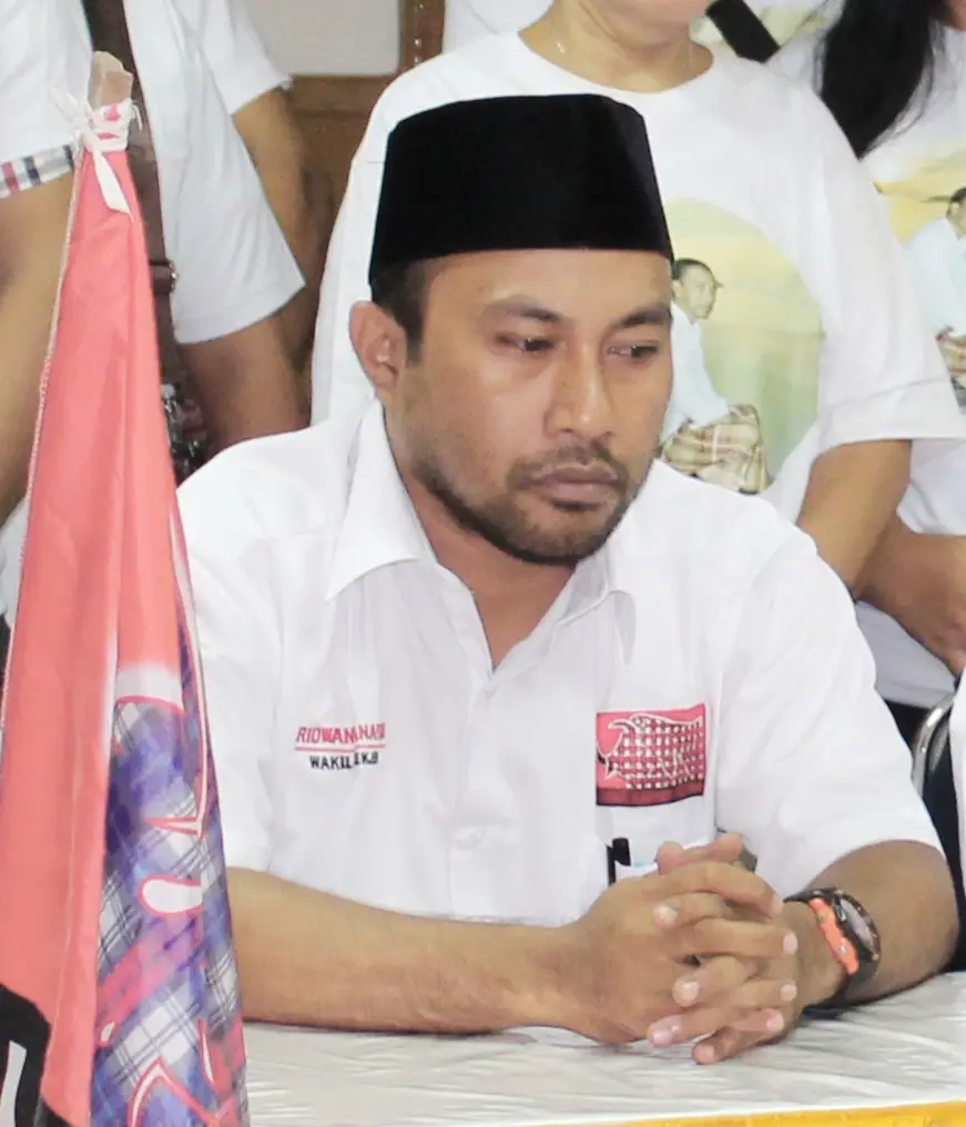 Konsisten Kawal Jokowi,...