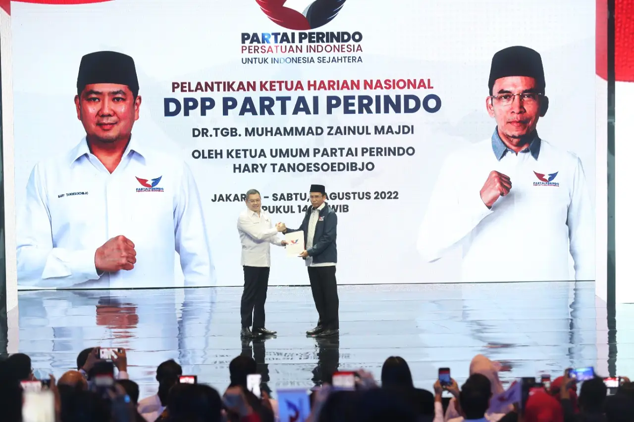 TGB Jabat Ketua Harian...