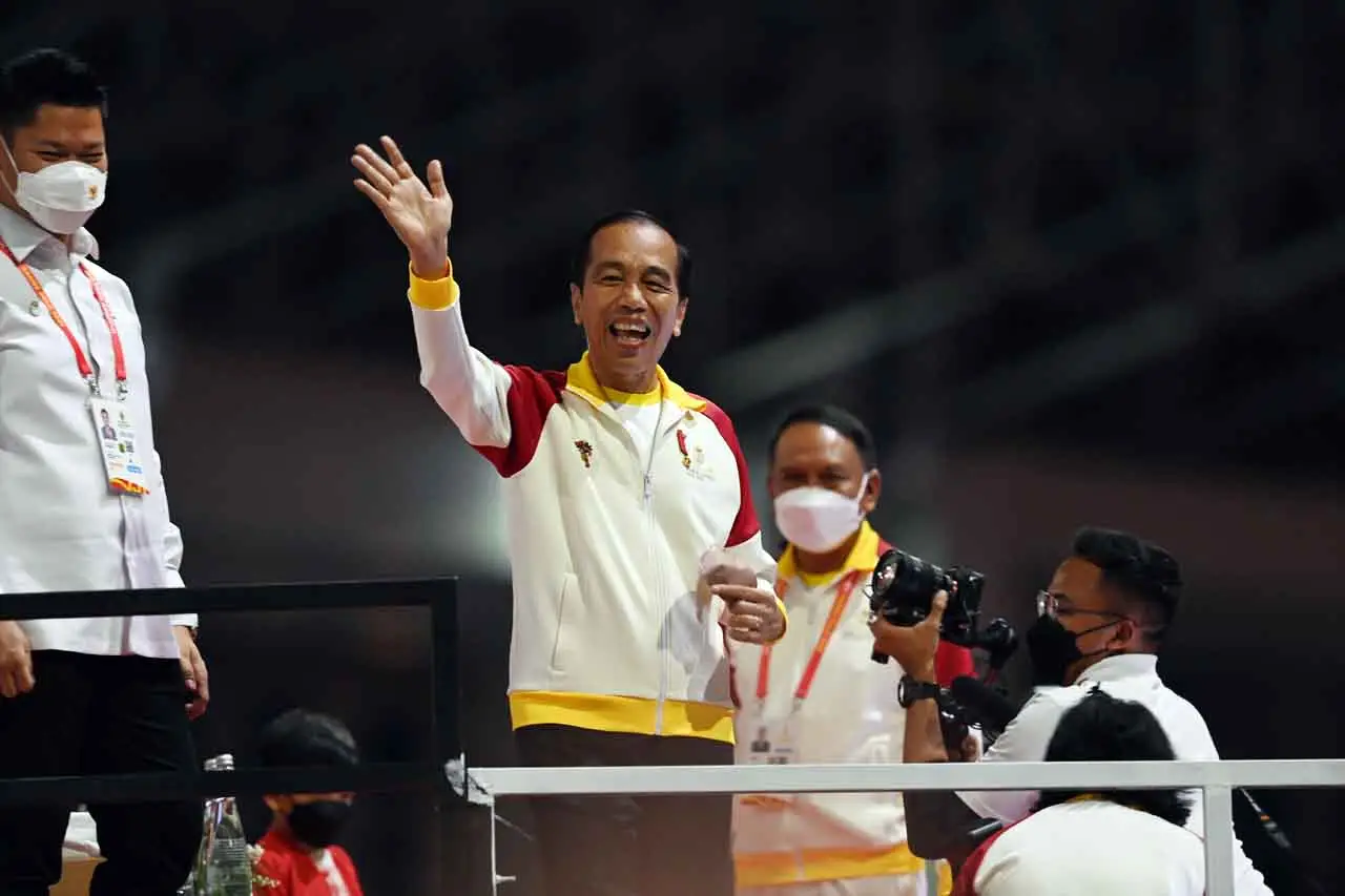 Momen Jokowi Ajak Jan...