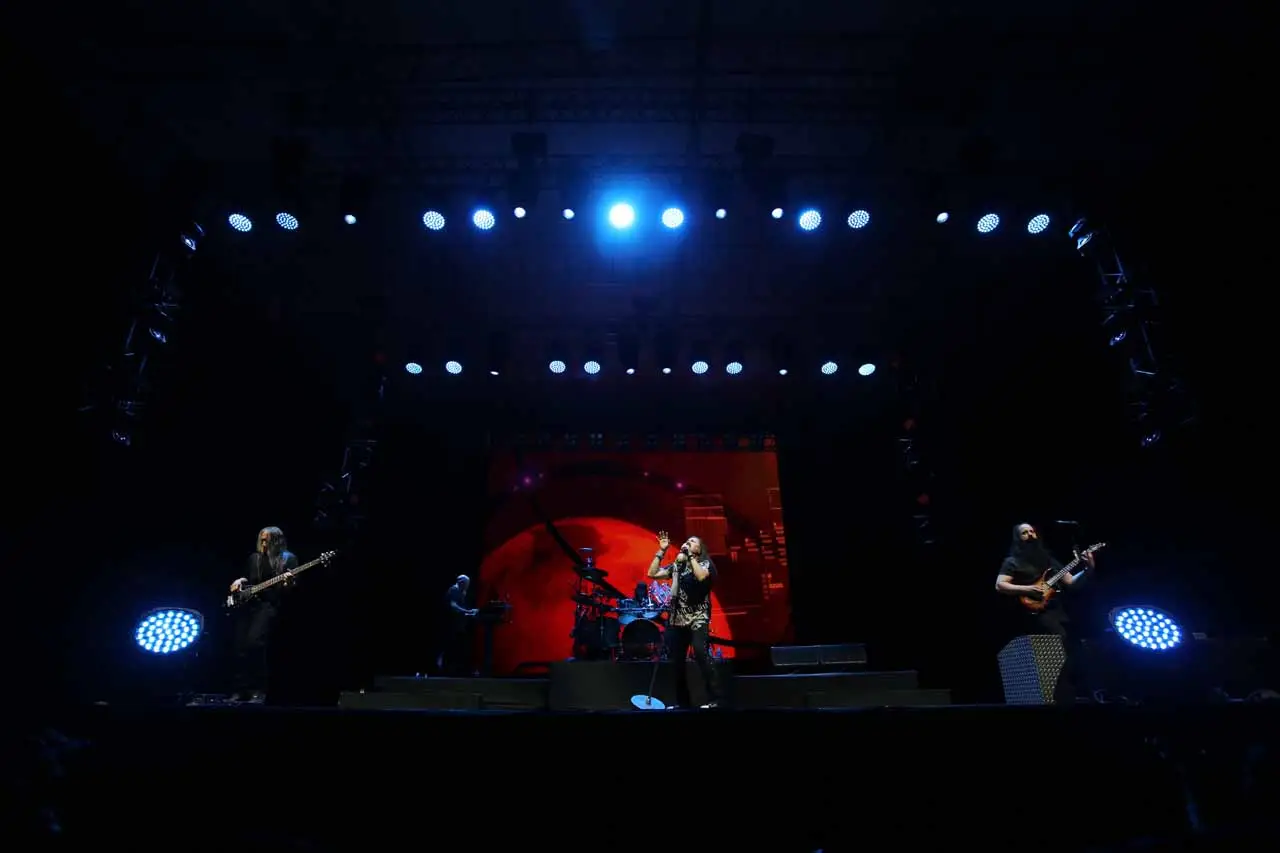 Konser Dream Theater...