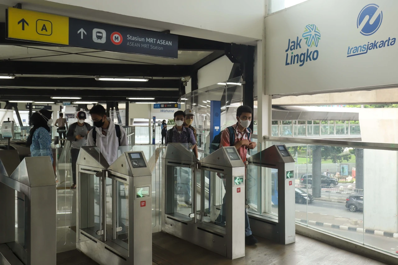 Tarif Integrasi Transjakarta...