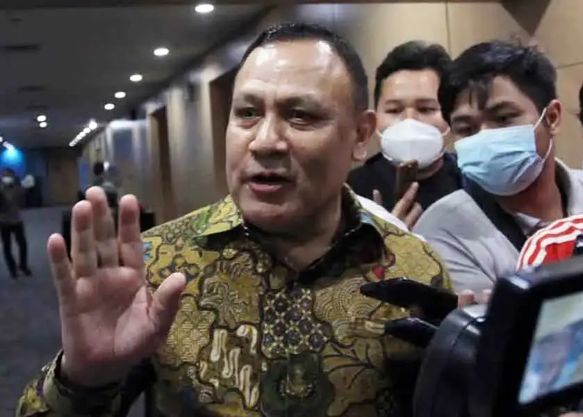 Masyarakat Makin Teredukasi...