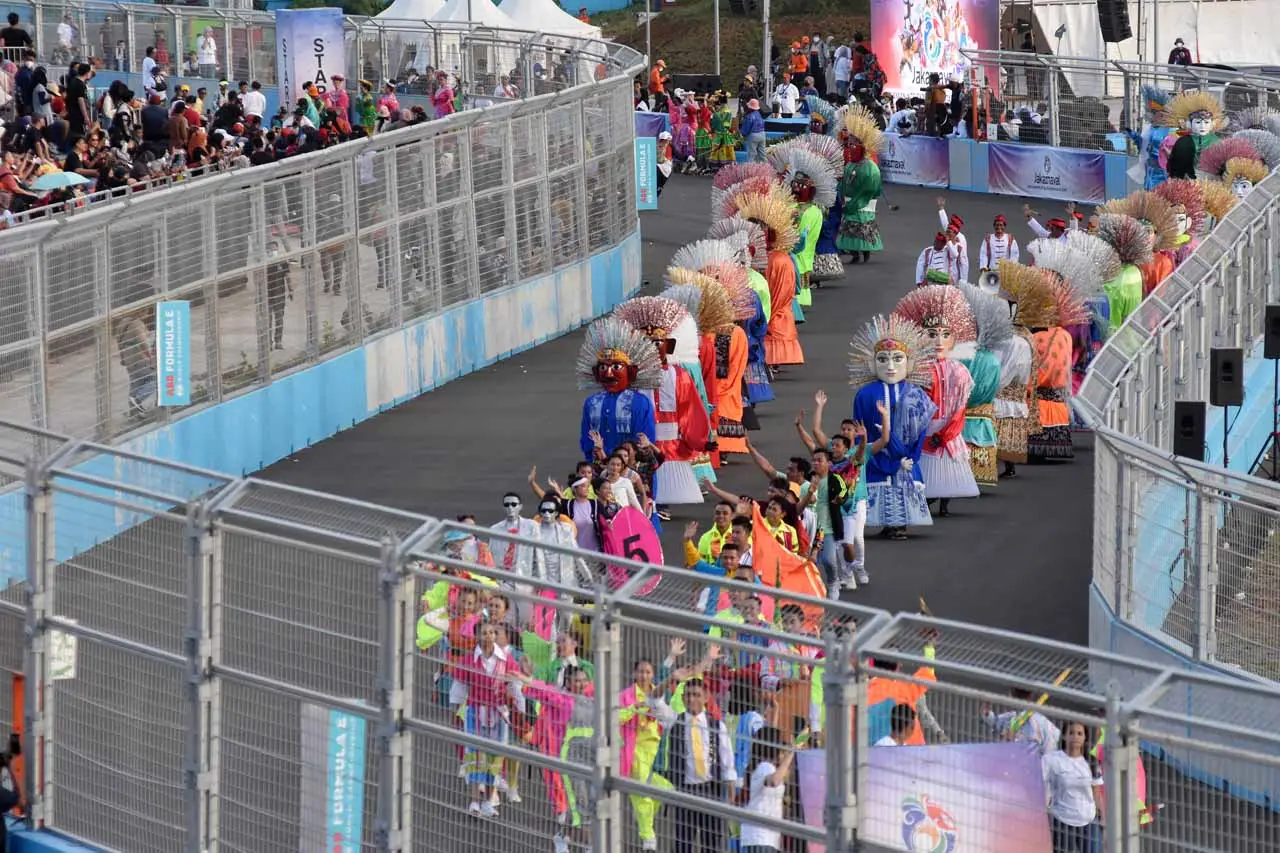 Parade Jakarnaval 2022...