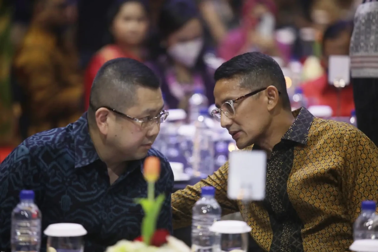 HT Hadiri Penghargaan...