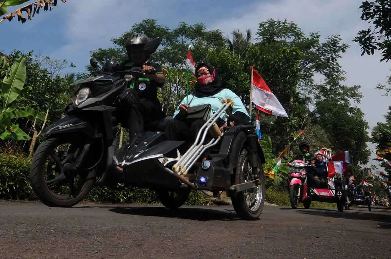 Warga Difabel Menyambut...