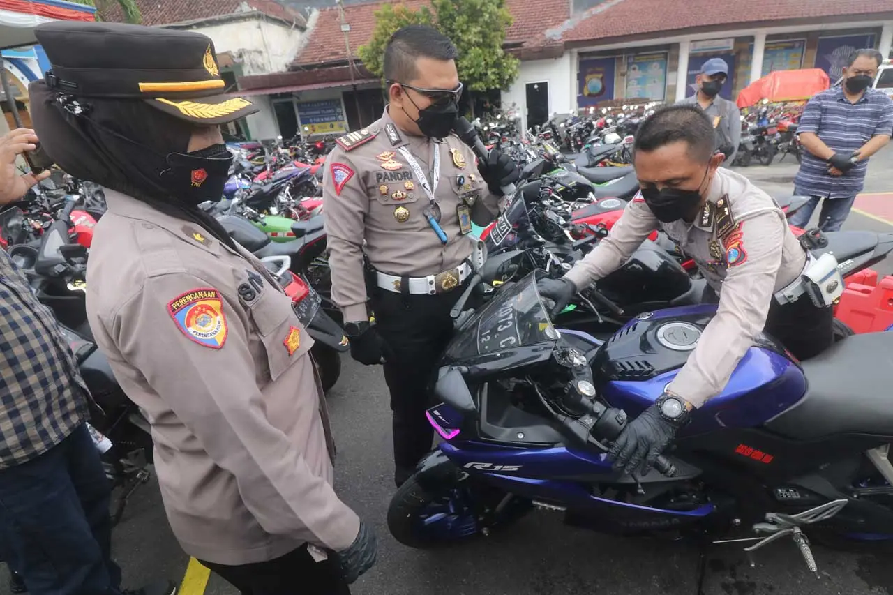 Penertiban Sepeda Motor...