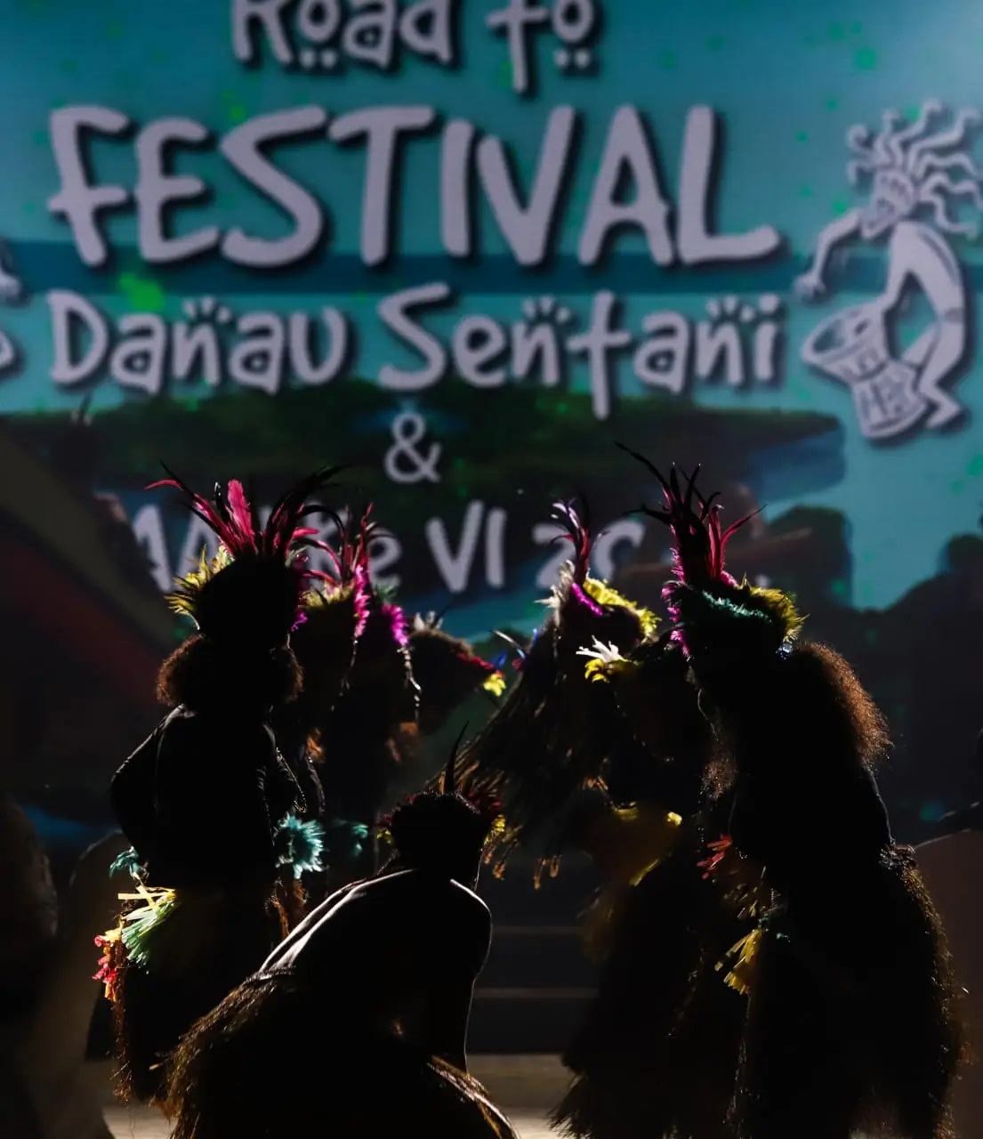 Road To Festival Danau...