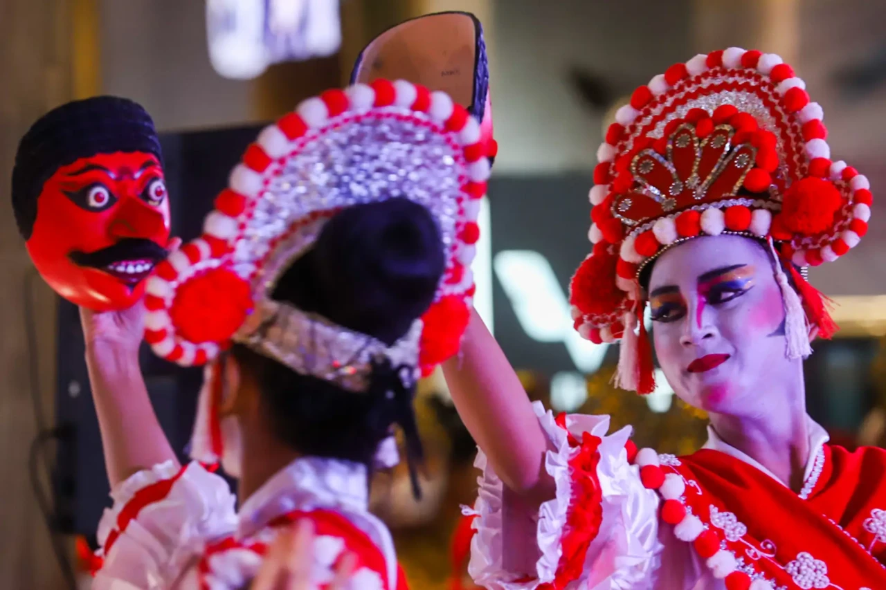 17 Tarian Tradisional...