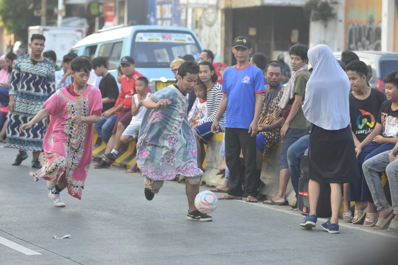 Sepak Bola Daster Ala...