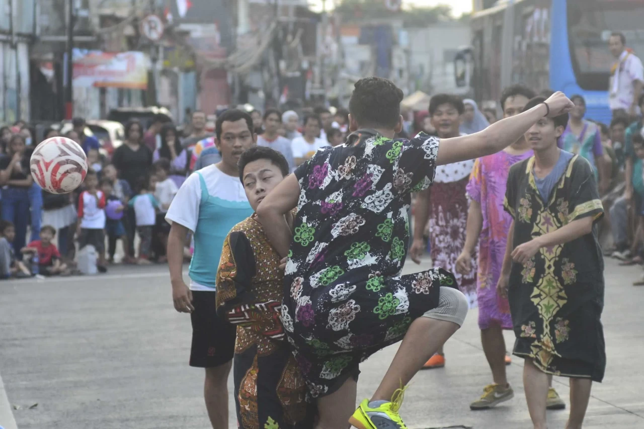 Sepak Bola Daster Ala...