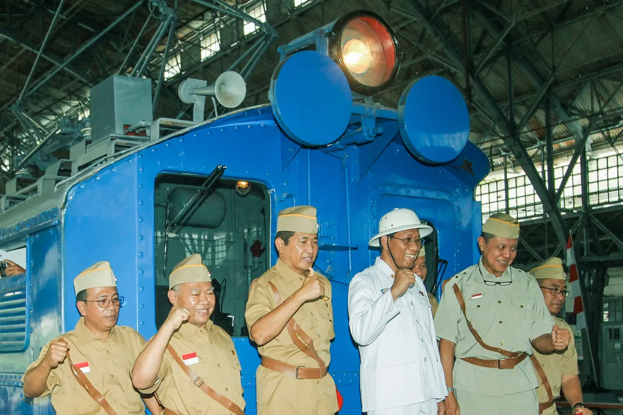 Kereta Bersejarah Djoko...