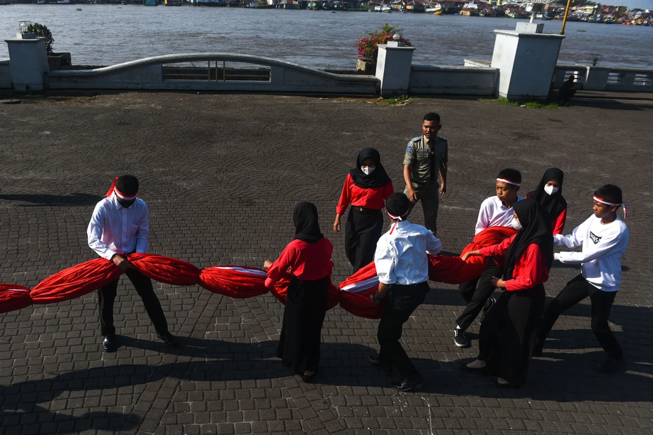 Pelajar dan Mahasiswa...
