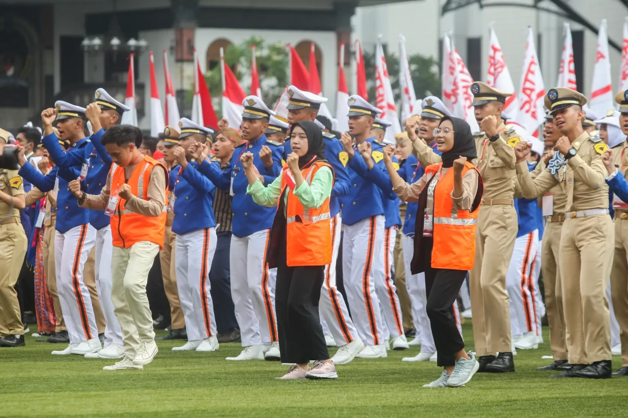 KSAD Dudung Luncurkan...