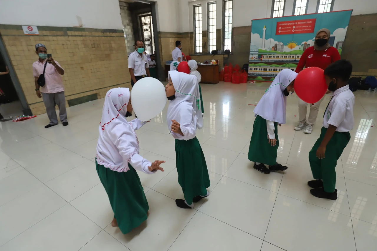 Meriahkan HUT RI ke-77,...