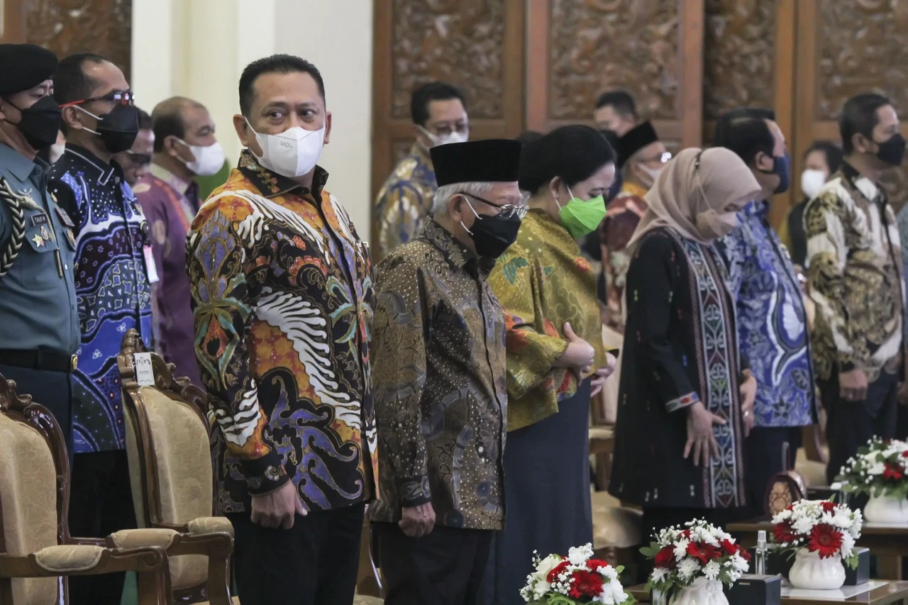 Peringatan Hari Konstitusi...